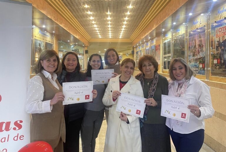 Cine Solidario de la Concejalia de Infancia y Juventud Genera 1.400 Euros para Cáritas