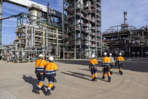 Repsol invertirá 25 millones en las paradas de unidades del complejo industrial de Puertollano para mejorar su eficiencia.