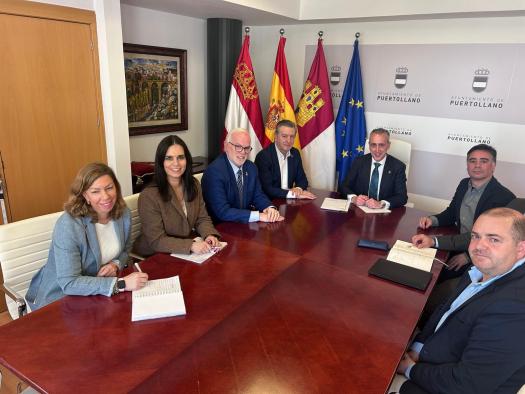 El gobierno de Castilla-La Mancha refuerza su apuesta por las energías renovables en Puertollano con el ISFOC