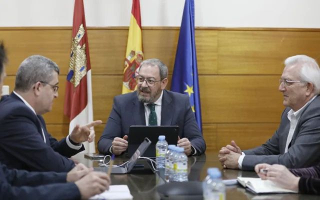 Productiva reunión de COSITAL con el viceconsejero de Administración Local de la JCCM, Eusebio Robles