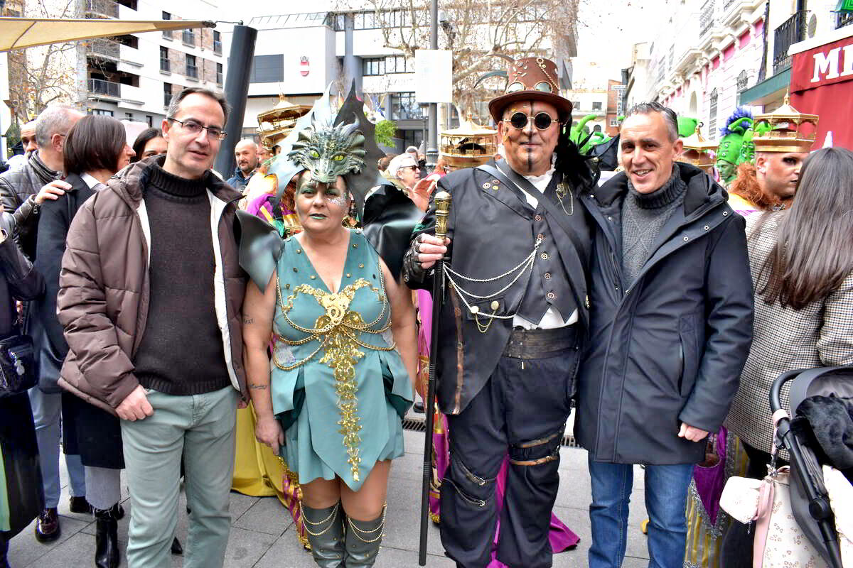Fiesta del Mascarón 2025: Puertollano se Sumerge en un Universo Fantástico donde la Paz y la Alegría Reinventan la Realidad