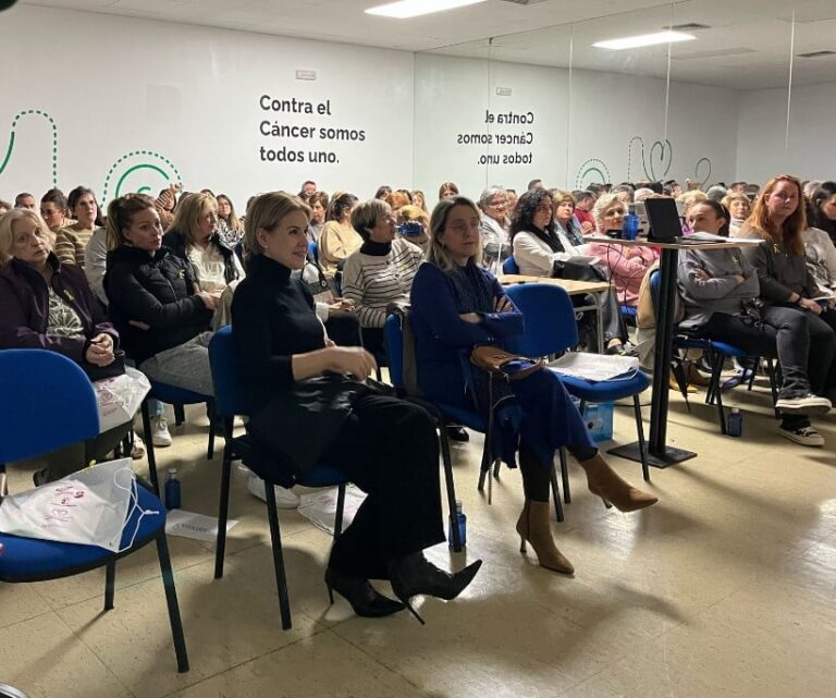 Charla Informativa por la AECC: Entendiendo la Endometriosis