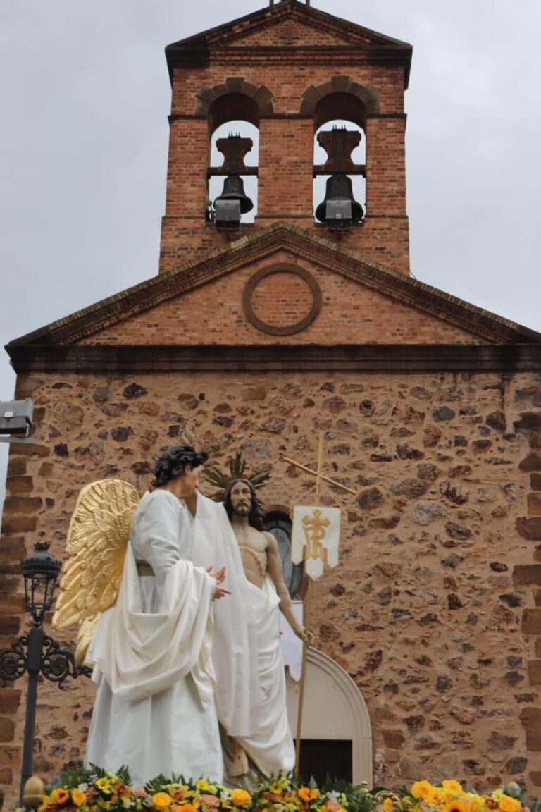 La Procesión del Resucitado cierra la Semana Santa marcada por inclemencias del tiempo