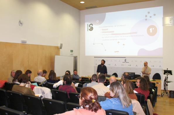 El SESCAM capacita a 25 profesionales como promotores de salud comunitaria en las gerencias de atención integrada de Ciudad Real