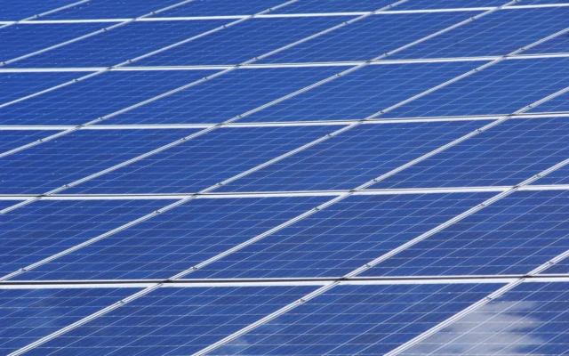 ADEL impulsa las renovables en la Sierra Norte con 200.000 euros en ayudas