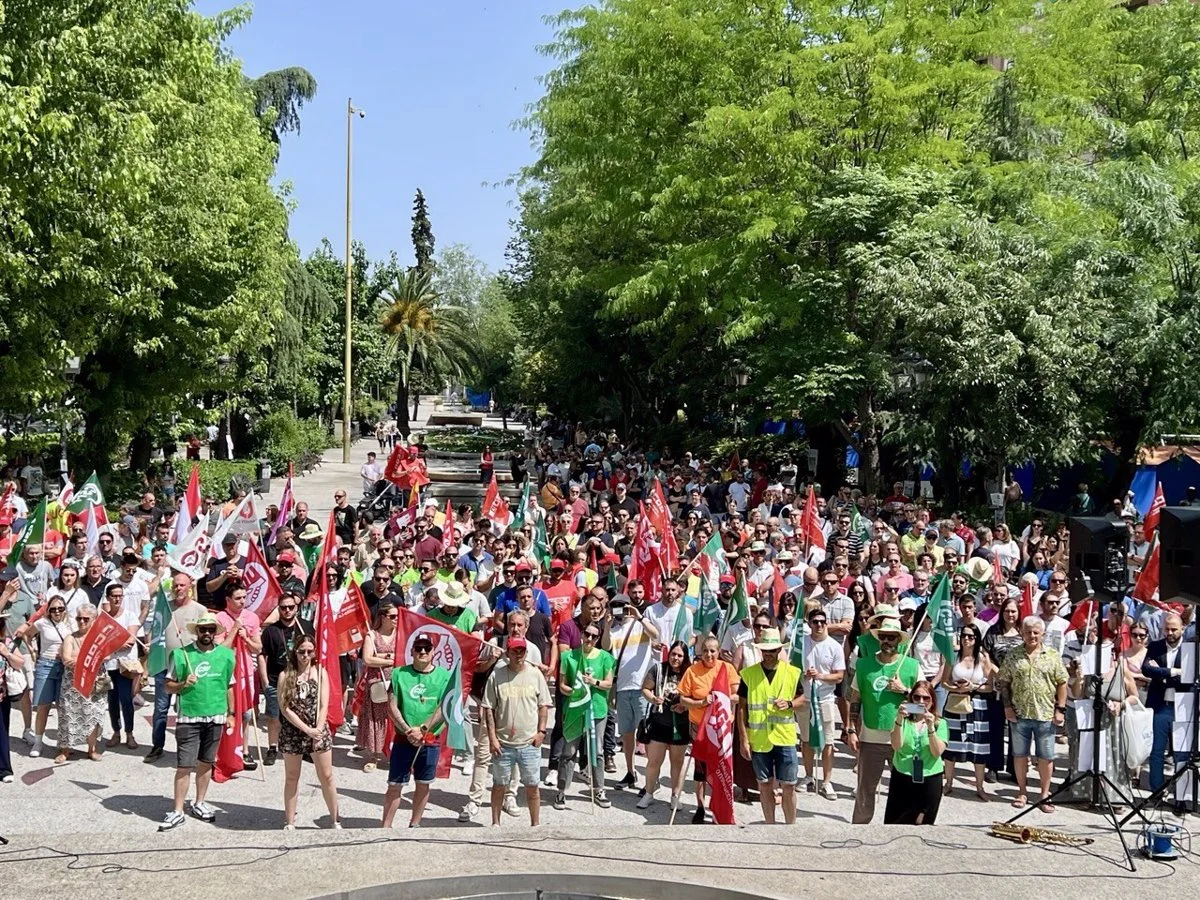 Alcaldes de la comarca de Puertollano apoyan a trabajadores y familias de Fertiberia en defensa de su viabilidad