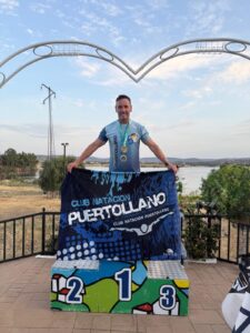 Fran Tamaral conquista la categoría máster 50 en el Campeonato de Aguas Abiertas de Andalucía y se lleva el trofeo de la Copa Diputación de Córdoba