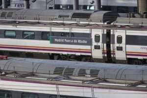 Adif repara la avería en las vías de tren entre Madrid y Andalucía y restablece la circulación