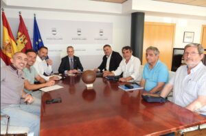 Hito histórico en Puertollano: El Alcalde Apoya la Fusión de Clubes Deportivos bajo el Mando de Enrique Madrid y el Calvo Sotelo