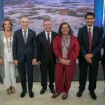 El Empleo de Mujeres en la Industria Aumenta un 82% en la Última Década, Doblándose el Ritmo del Sector