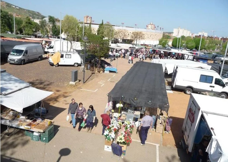 Proceso de Renovación y Adquisición de Nuevas Licencias para el Mercadillo Semanal Ya Está en Marcha