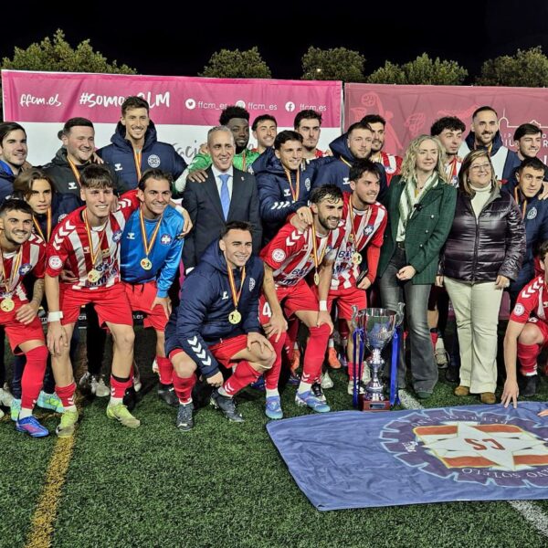 Calvo Sotelo de Puertollano Recibe Felicitaciones del Alcalde por Ganar la Copa Diputación
