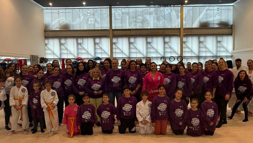 Empoderamiento y Seguridad: Sesenta Mujeres Se Capacitan en Técnicas de Autodefensa