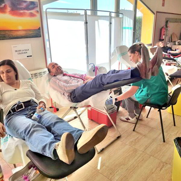Impacto solidario en el Colegio Salesiano: Setenta altruistas participan en la donación de sangre durante la Semana del Voluntariado