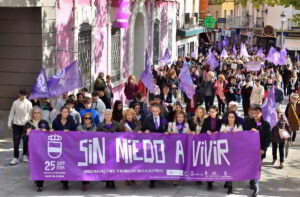 Paraguas Morados Contra la Violencia de Género: Una Marcha por la Concienciación Recorrerá el Centro de Puertollano