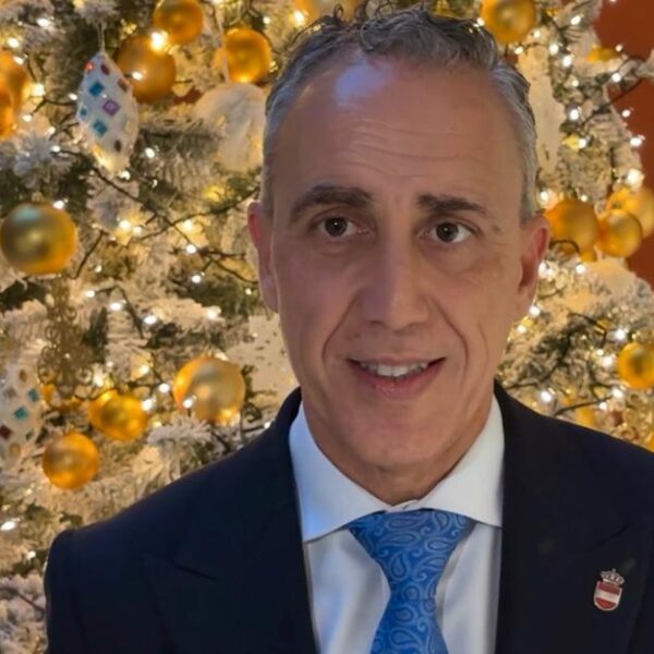 Alcalde Emite Mensaje Navideño Esperanzador Deseando un Año Nuevo 2026 Lleno de Sueños Realizados