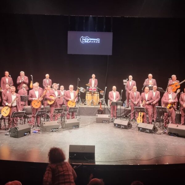 Delicias Inesperadas: Capachos Encantan en Actuación de Diciembre