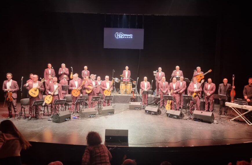 Delicias Inesperadas: Capachos Encantan en Actuación de Diciembre