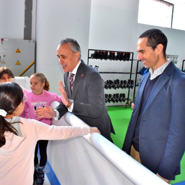 El Gran Parque Temático de la Navidad Inaugura ‘La Central de los Sueños’ para el Deleite de las Familias