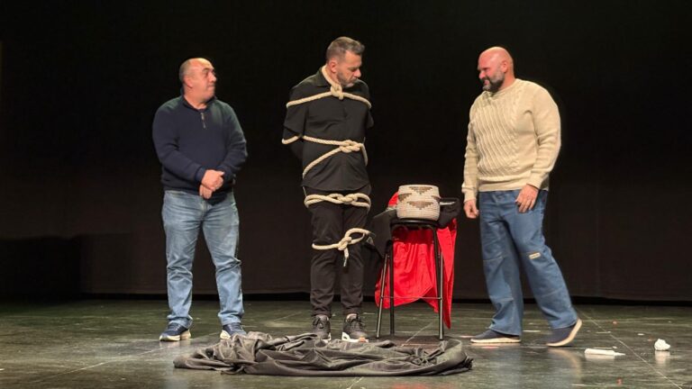 Espectáculo mágico hechiza a multitud y agota entradas en el Auditorio ante más de 1000 asistentes