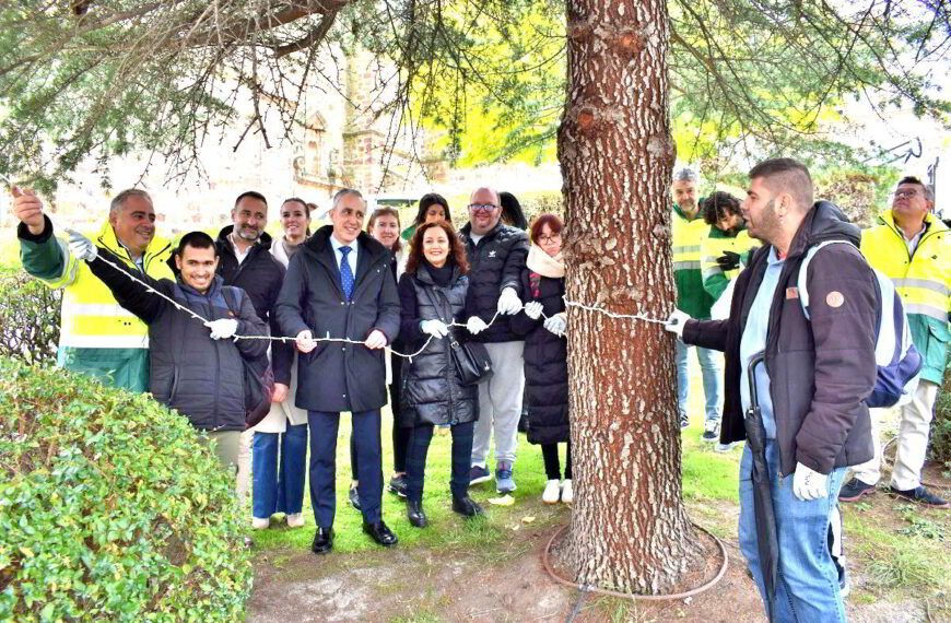 Iluminando la Comunidad: La Colaboración de la Fundación Fuente Agria y Fertiberia Embellece la Parroquia de la Asunción