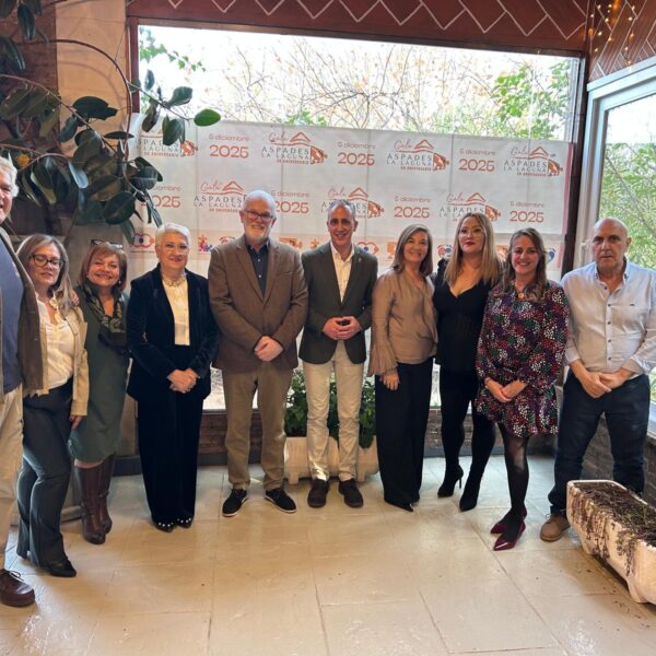 La Celebración Navideña de Aspades La Laguna: Un Banquete Festivo en Honor al 50° Aniversario de la Entidad