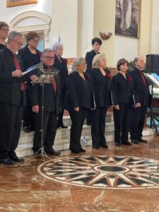 La Parroquia de Nuestra Señora de Gracia se Ilumina con el Encanto de la Navidad al Ritmo de la Coral Polifónica de Puertollano