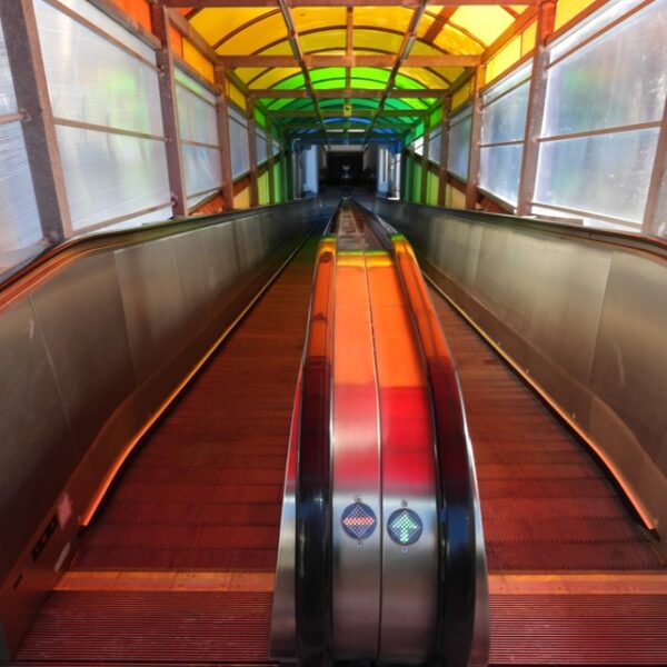 Inauguración de las Nuevas Rampas Mecánicas Conectando la Plaza Ramón y Cajal con la Calle Bañiz Bajo el Lunes 19 de Enero