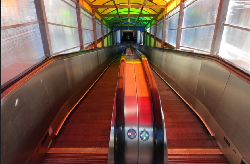 Inauguración de las Nuevas Rampas Mecánicas Conectando la Plaza Ramón y Cajal con la Calle Bañiz Bajo el Lunes 19 de Enero