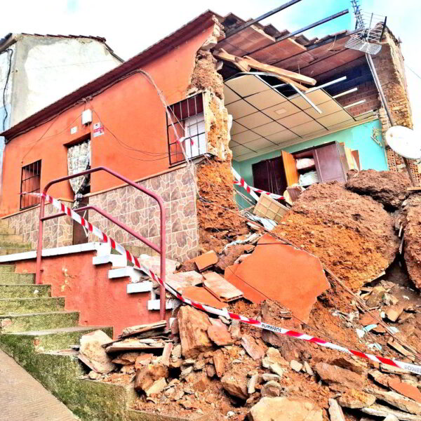 Inundaciones Afectan a Residentes y Dañan Propiedades en las Calles Benéfica y Blas de Otero