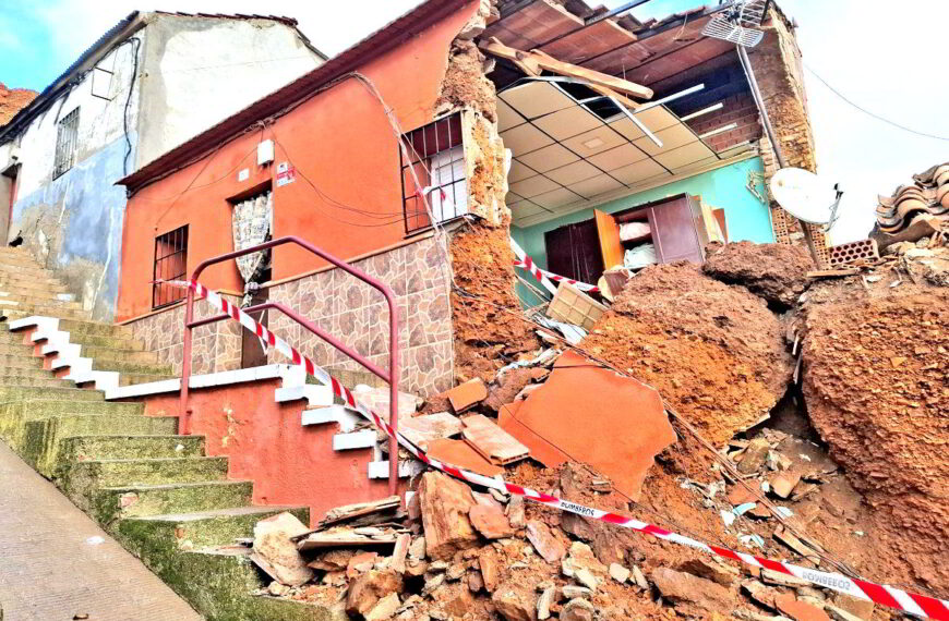 Inundaciones Afectan a Residentes y Dañan Propiedades en las Calles Benéfica y Blas de Otero