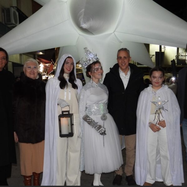 La Estrella de la Navidad Ilumina Puertollano por Primera Vez, Encendiendo Valores y Esperanza en la Ciudad