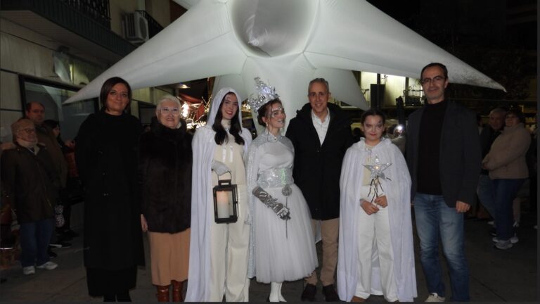 La Estrella de la Navidad Ilumina Puertollano por Primera Vez, Encendiendo Valores y Esperanza en la Ciudad
