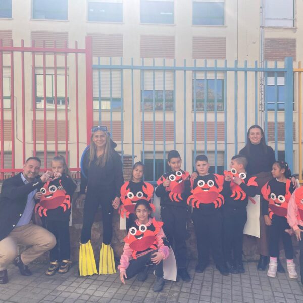 Celebración del Carnaval Marino en el Colegio Público Giner de los Ríos con la Activa Participación de Profesores y sus 118 Estudiantes