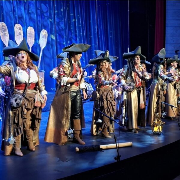 El Carnaval de Puertollano Cobra Vida con el Despliegue de Comparsas y Chirigotas