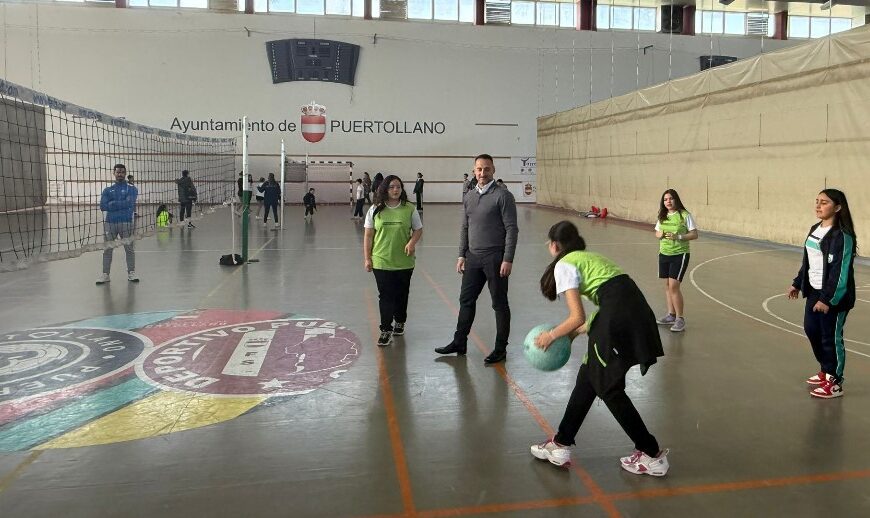 Mil estudiantes se sumergen en la diversión de los Deportes Alternativos en Jornadas Escolares Únicas