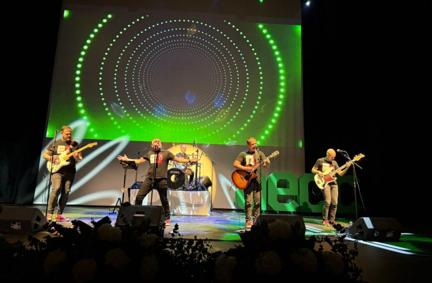 Una velada de Alegría y Solidaridad: La IV Gala Benéfica de Música y Humor Reúne a Más de 600 Asistentes en Apoyo a la Lucha Contra el Cáncer