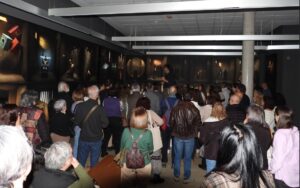 La exposición ‘365º’ de Eugenio Recuenco atrae a multitudes al Museo Cristina García Rodero con más de 3.000 visitantes