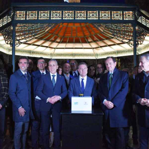 Iluminación LED sostenible revitaliza la emblemática Fuente Agria de Puertollano