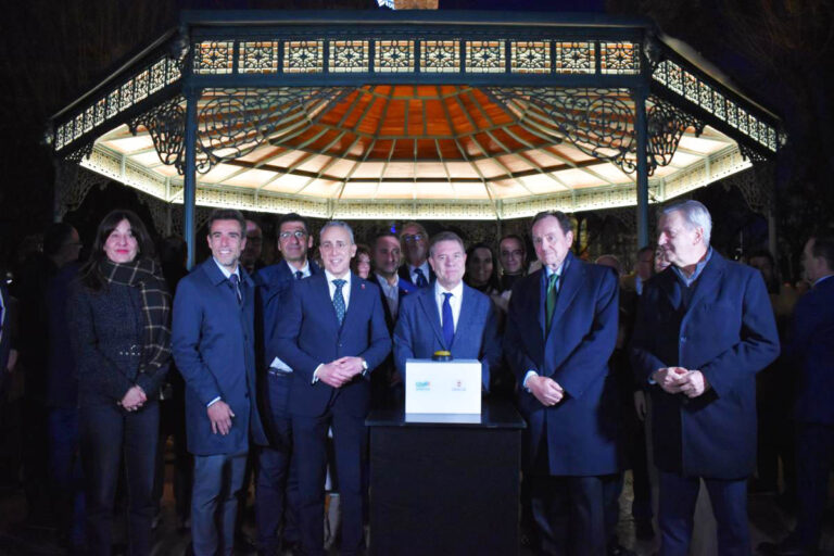 Iluminación LED sostenible revitaliza la emblemática Fuente Agria de Puertollano