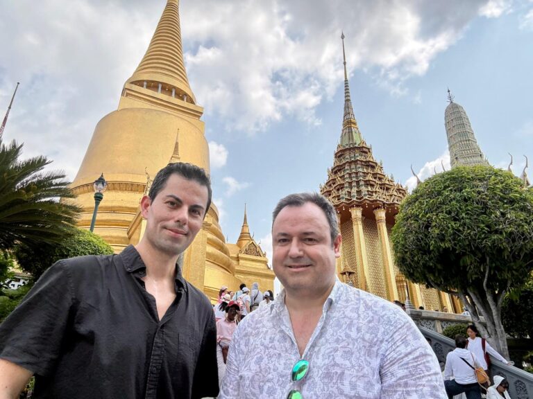 El Dúo Belcorde regresa a España tras impartir docencia y difundir la música española en Tailandia