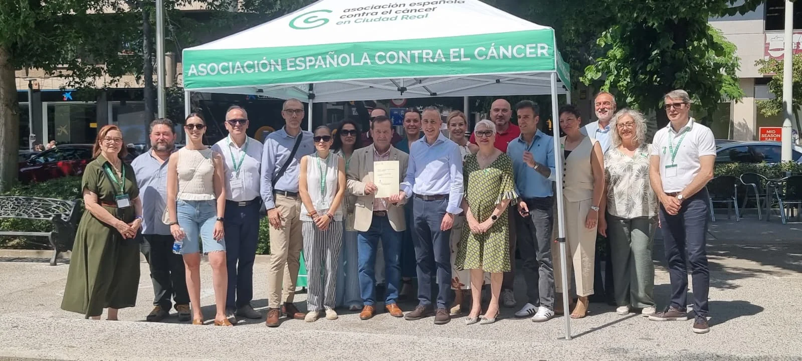 El Ayuntamiento de Puertollano dona 2.000 euros a la AECC en apoyo a la lucha contra el cáncer