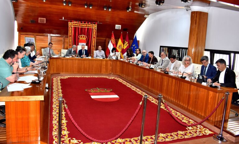 El Pleno Aprueba la Prórroga de Productividad y Gratificaciones Navideñas para Empleados Municipales