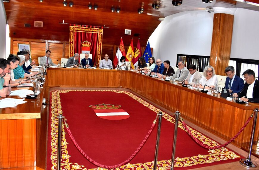 El Pleno Aprueba la Prórroga de Productividad y Gratificaciones Navideñas para Empleados Municipales