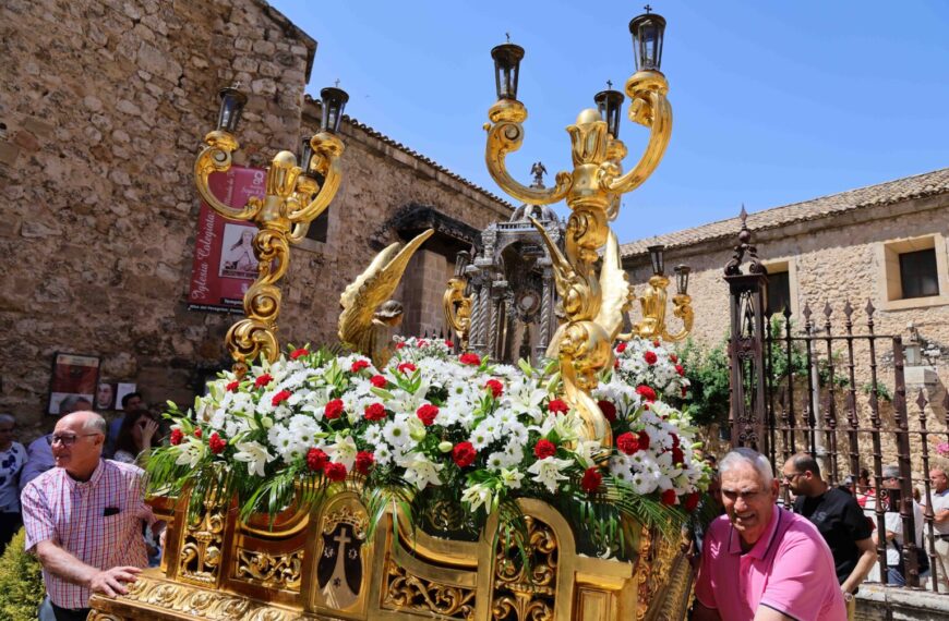Pastrana renueva una tradición centenaria en la celebración de su histórico Corpus Christi