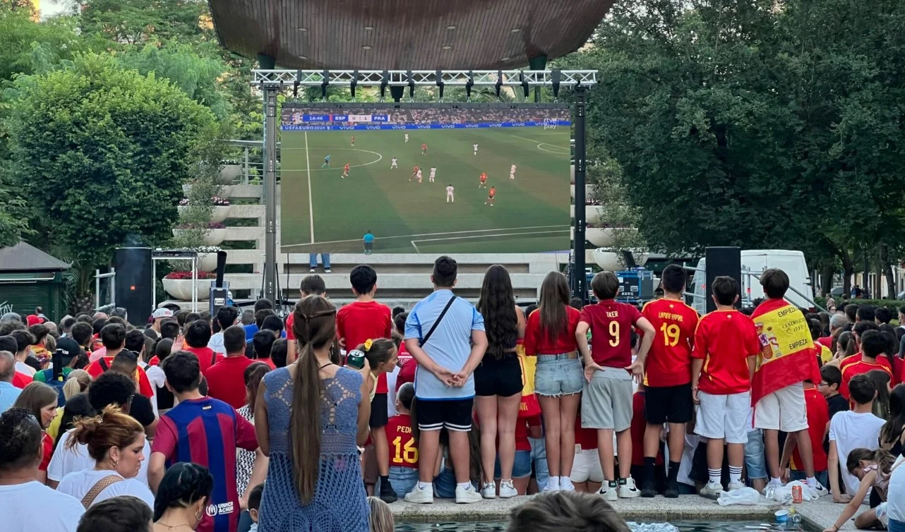 Puertollano se Prepara para el Gran Partido: Pantalla Gigante en el Paseo de San Gregorio para Ver a España Contra Portugal
