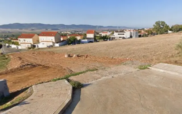 Tramo sin urbanizar de la conexión de la calle Ceuta en la barriada de El Poblado