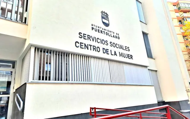 Fachada de servicios sociales del Ayuntamiento de Puertollano