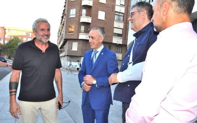 Acto de presentación del Calvo Sotelo Puertollano con el alcalde y Santi Cañizares