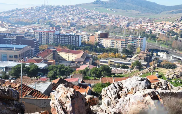 Vista de una calle de Puertollano en un día de calor
